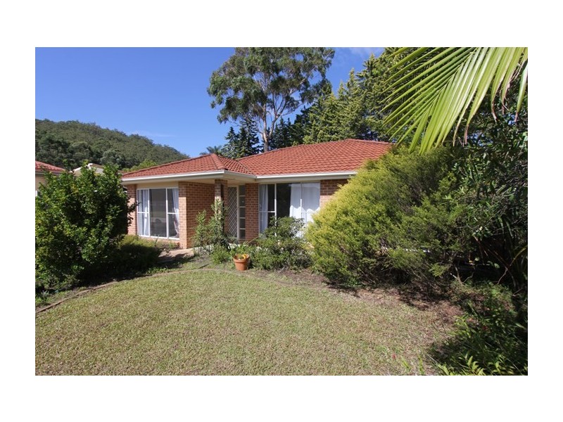 29 Greenlee Street, Green Point NSW 2251