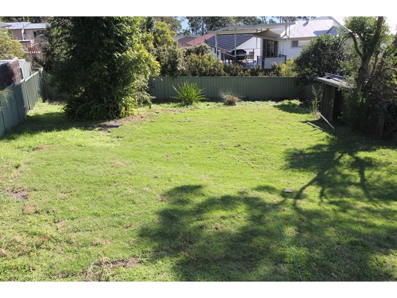 301 Avoca Drive, Green Point NSW 2251