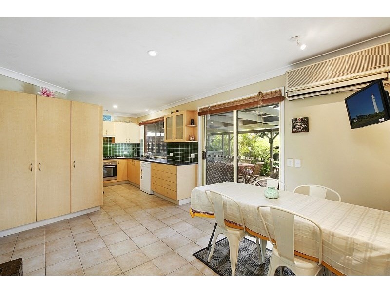 14 Greenvale Road, Green Point NSW 2251