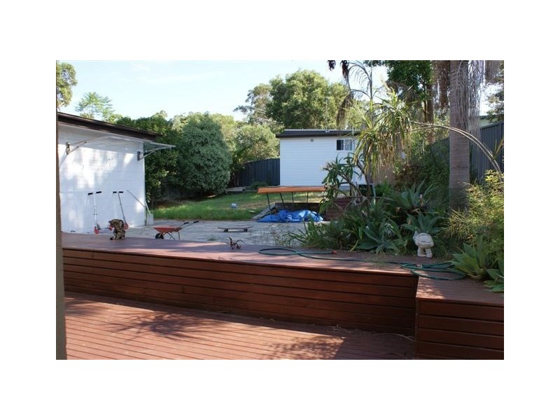 11 Wattle Crescent, Phegans Bay NSW 2256