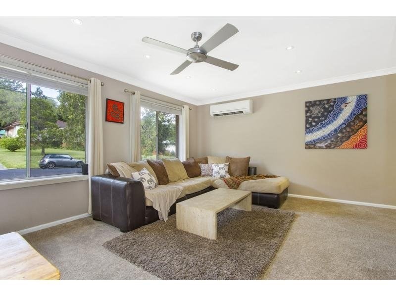 12 Grace Avenue, Point Clare NSW 2250