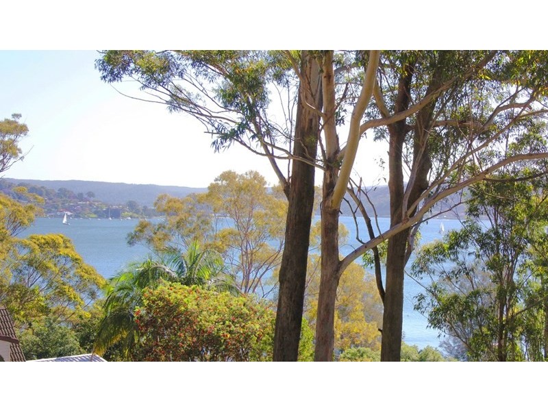 2 Lexington Parade, Green Point NSW 2251