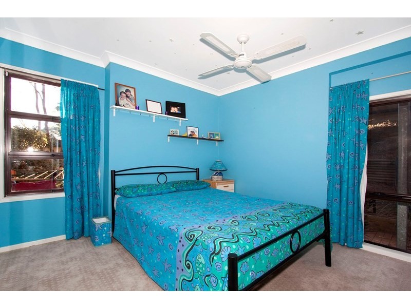 6 Lexington Parade, Green Point NSW 2251