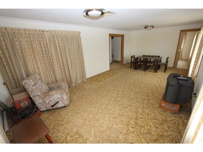 17 Berry Avenue, Green Point NSW 2251