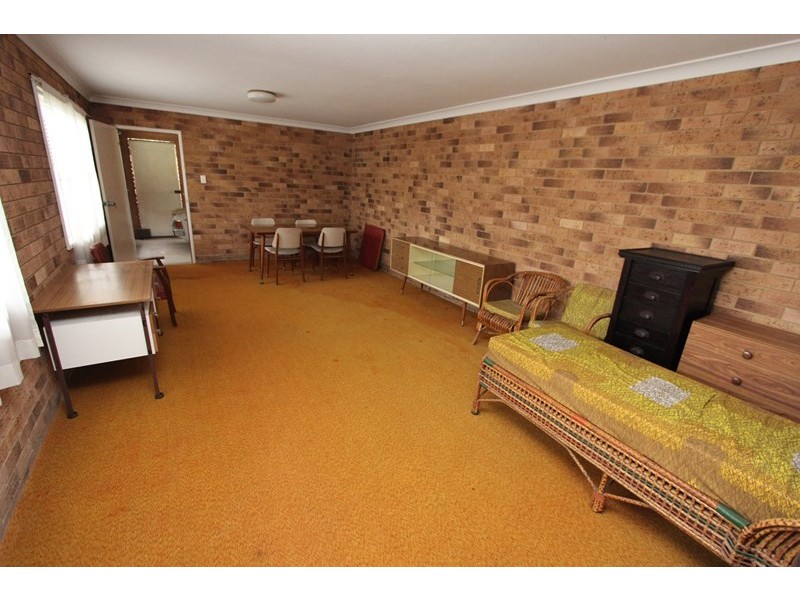 17 Berry Avenue, Green Point NSW 2251