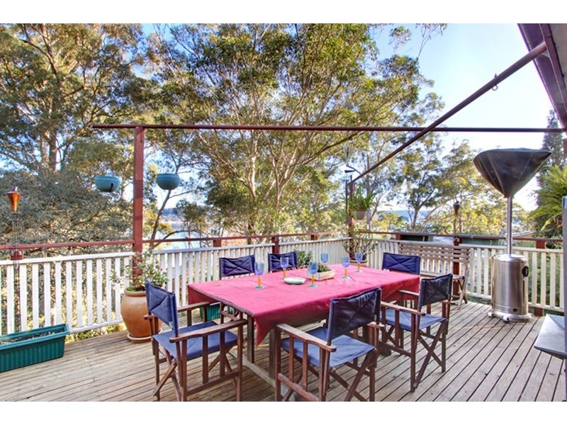 6 Lexington Parade, Green Point NSW 2251