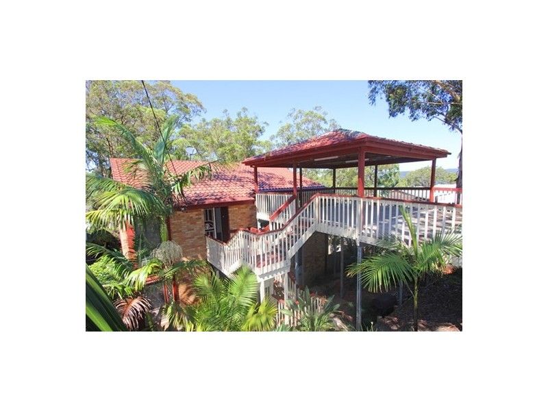 6 Lexington Parade, Green Point NSW 2251