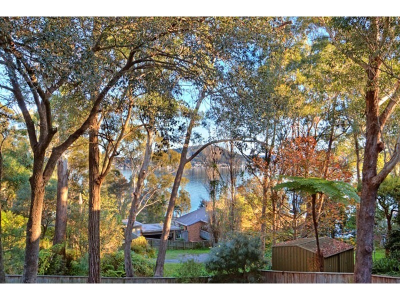 6 Lexington Parade, Green Point NSW 2251