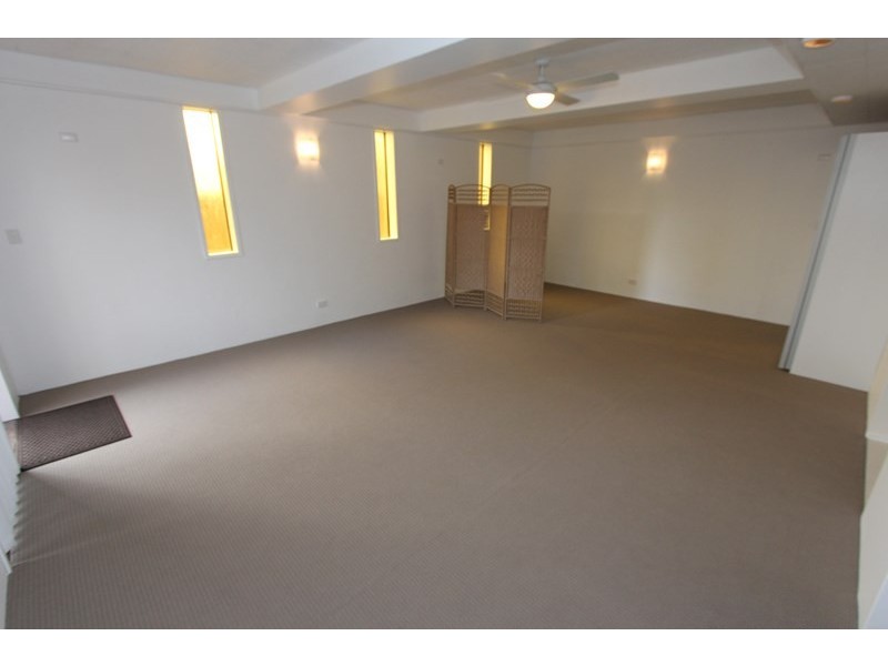 287 Avoca Drive, Green Point NSW 2251