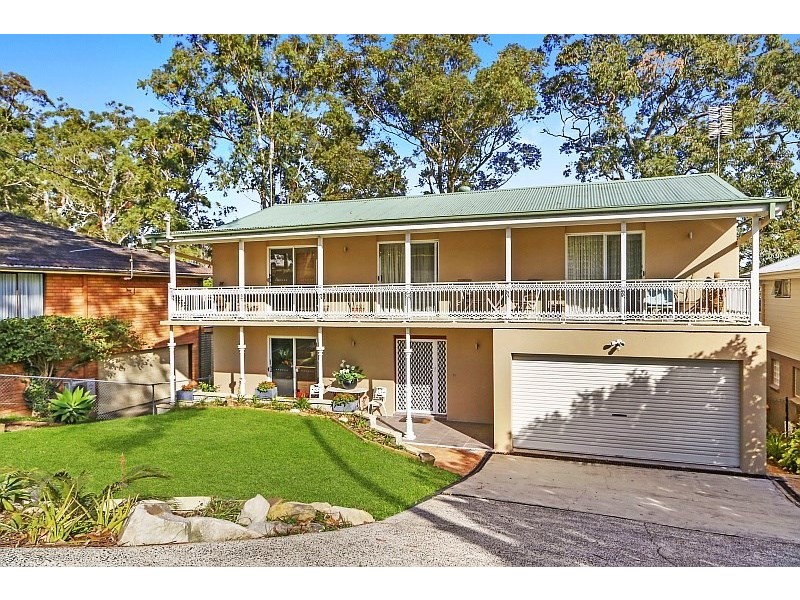 12 Lexington Parade, Green Point NSW 2251