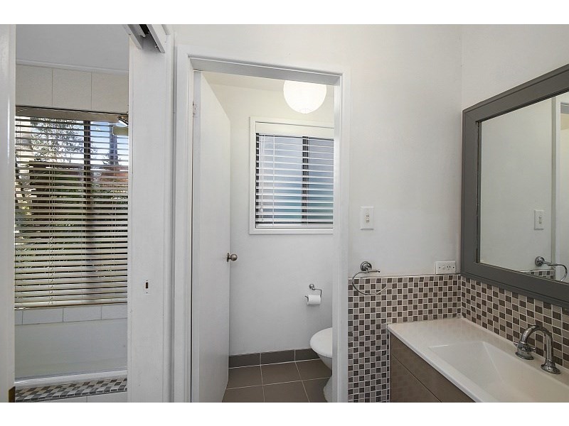 15 Rubie Crescent, East Gosford NSW 2250