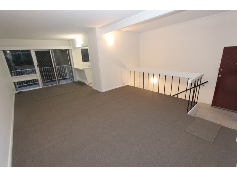 8/63 Donnison Street, West Gosford NSW 2250