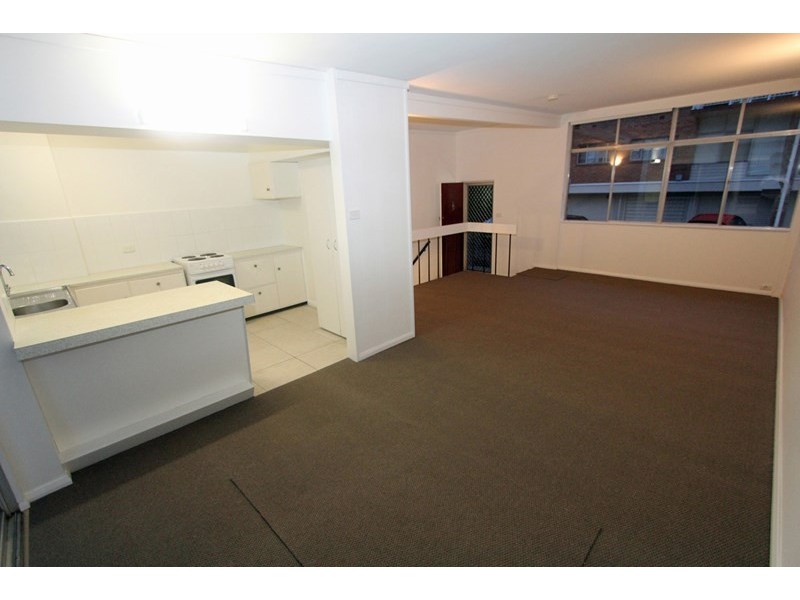 8/63 Donnison Street, West Gosford NSW 2250