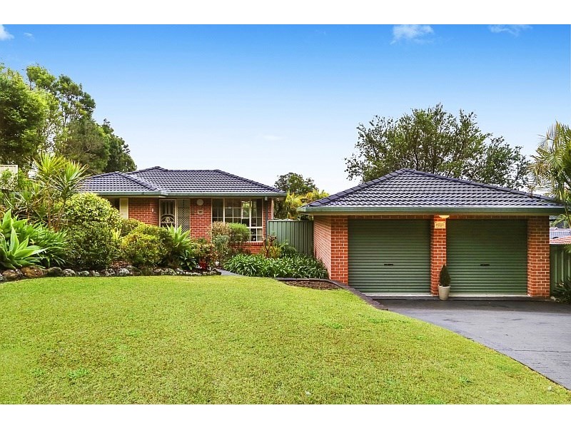 8 Merideth Place, Green Point NSW 2251
