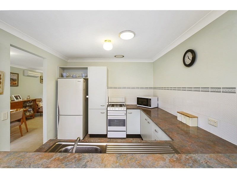 8 Merideth Place, Green Point NSW 2251