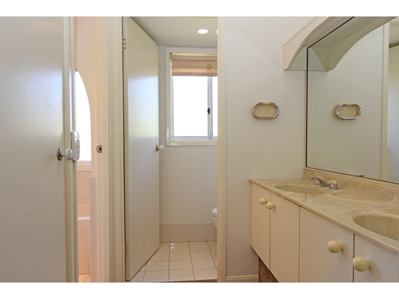 6 Henzel Road, Green Point NSW 2251