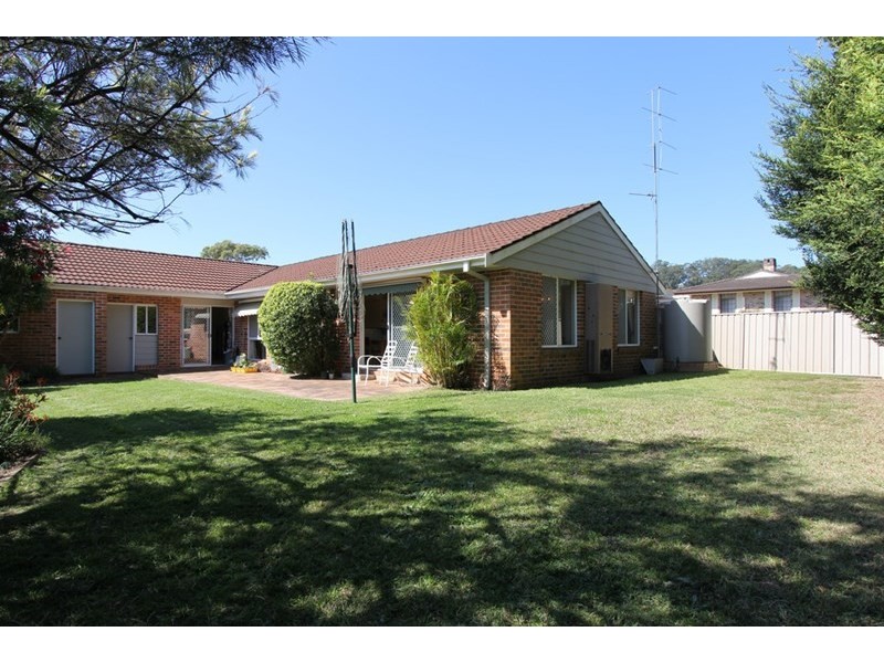 6 Henzel Road, Green Point NSW 2251