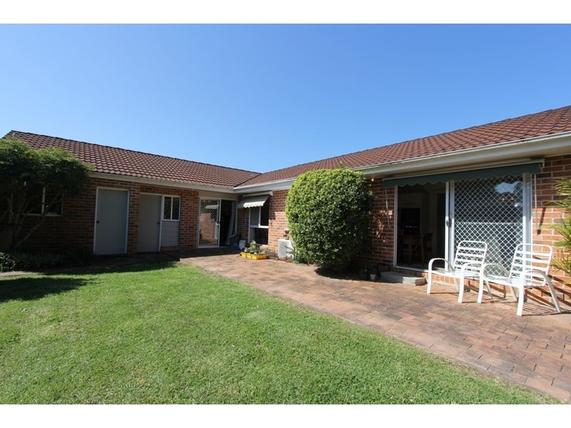 6 Henzel Road, Green Point NSW 2251