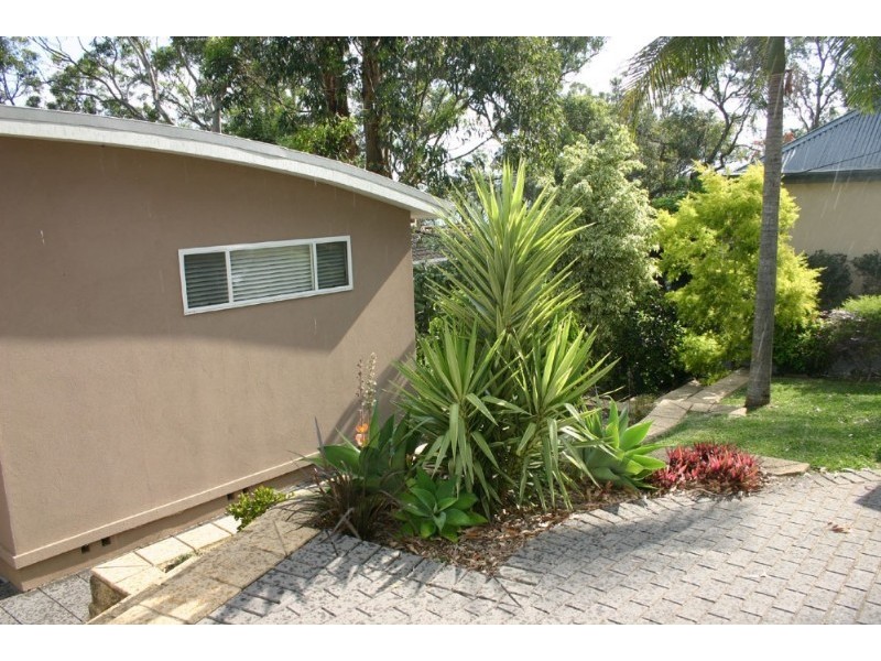 20 Lexington Parade, Green Point NSW 2251