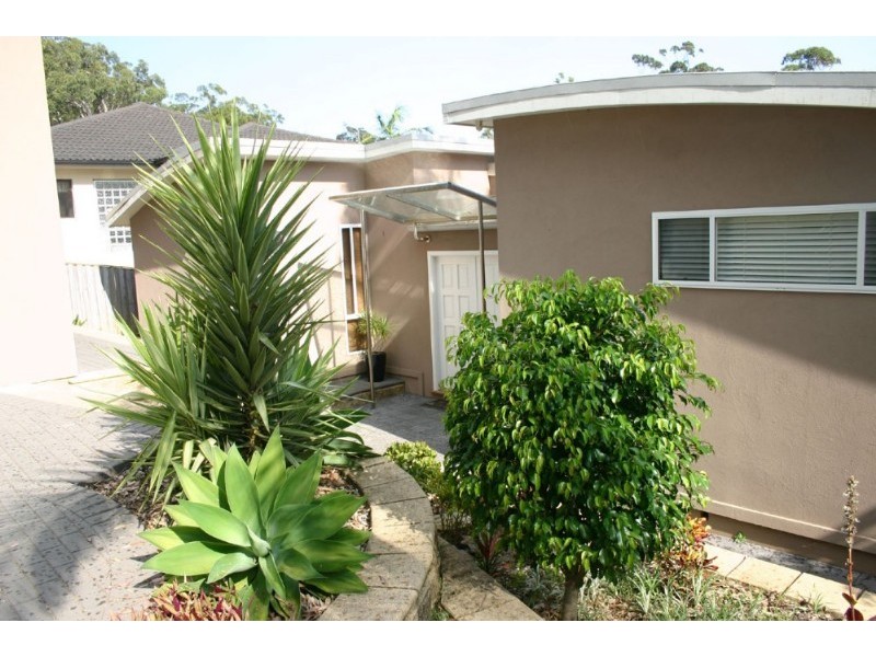 20 Lexington Parade, Green Point NSW 2251