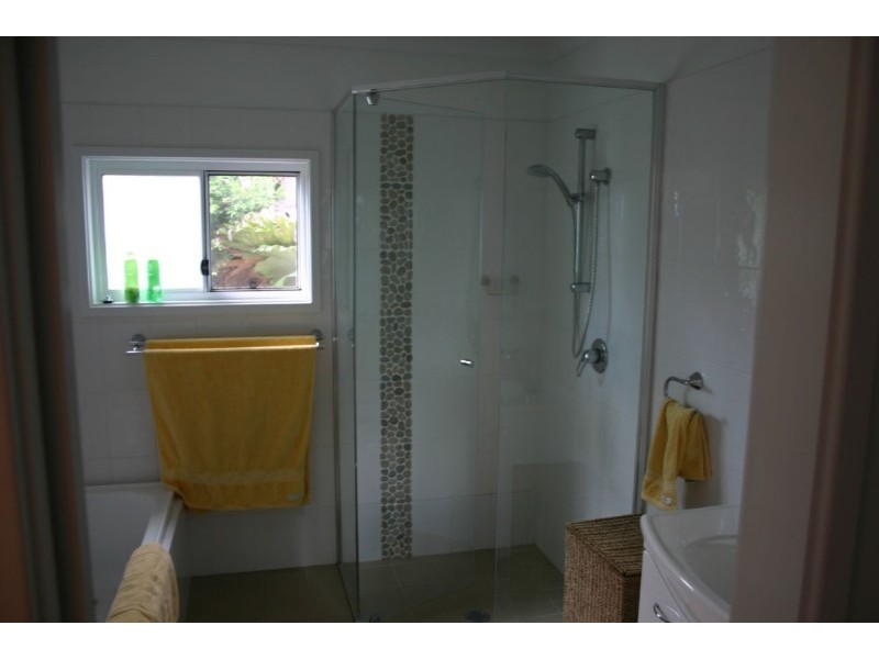 20 Lexington Parade, Green Point NSW 2251