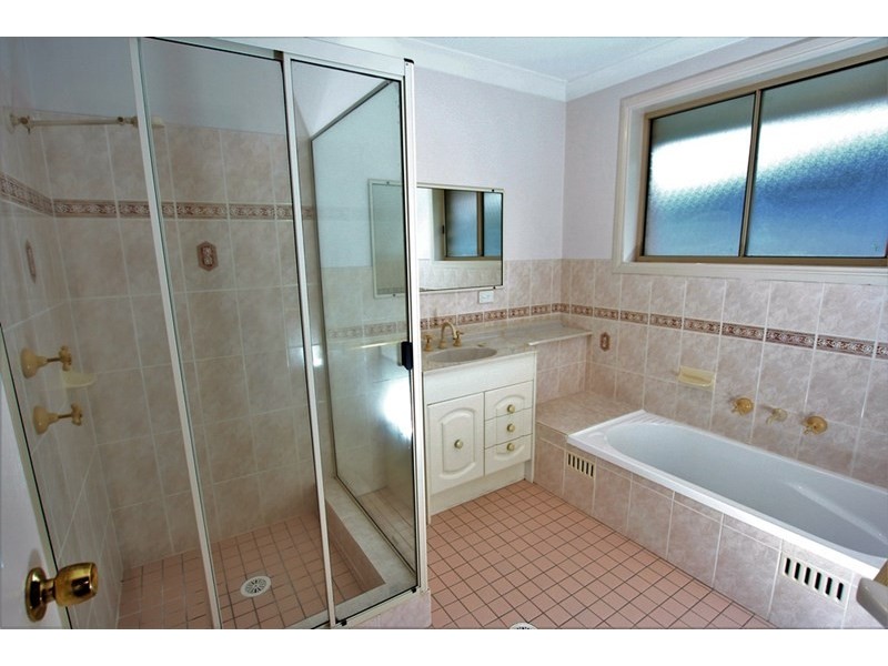 37 Greenvale Road, Green Point NSW 2251