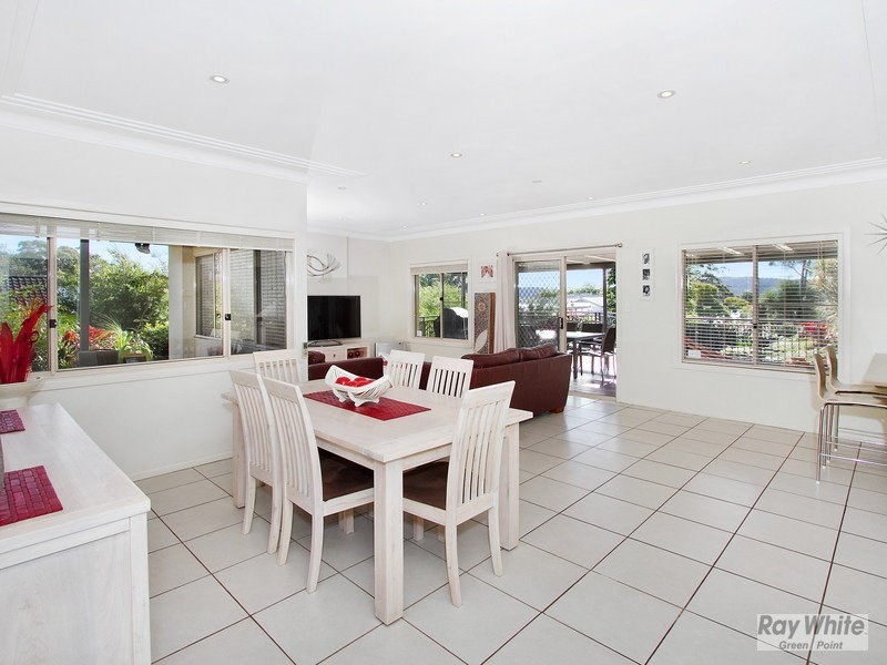 5 Lexington Parade, Green Point NSW 2251