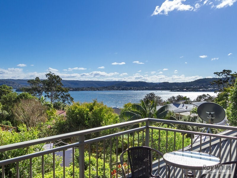 5 Lexington Parade, Green Point NSW 2251