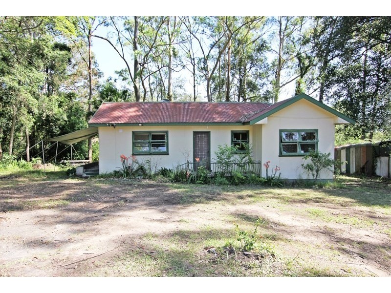 389 Avoca Drive, Green Point NSW 2251