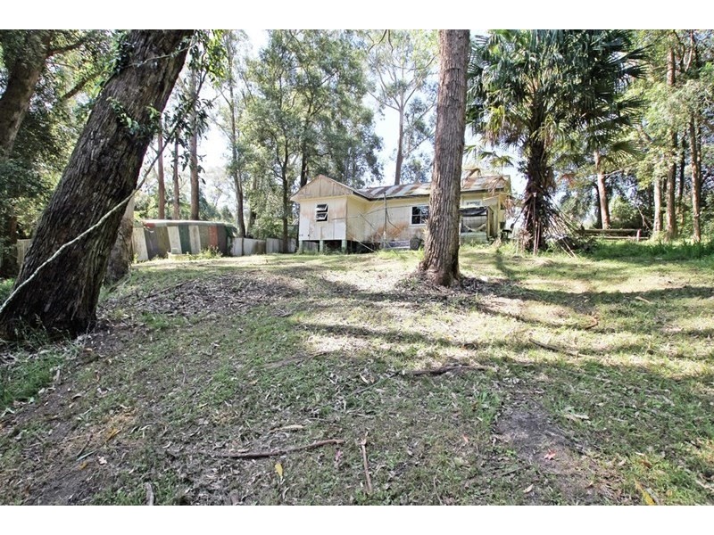 389 Avoca Drive, Green Point NSW 2251