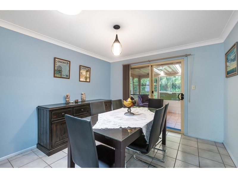 9 Redgrove Street, Green Point NSW 2251