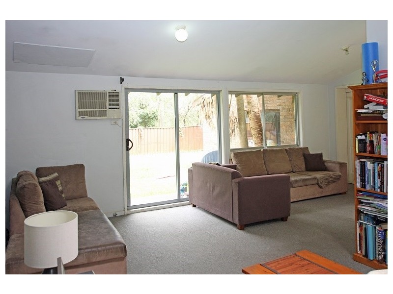 4 CUDGEE Close, Green Point NSW 2251