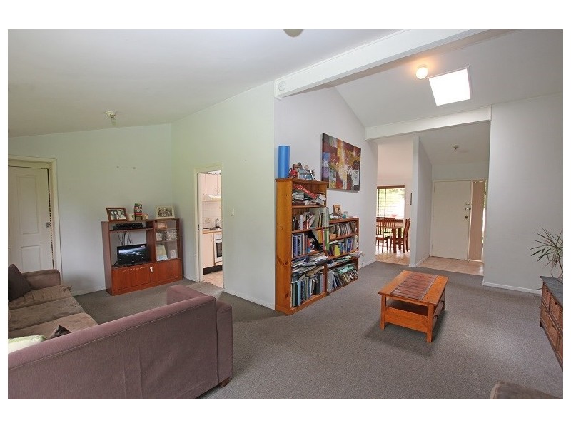 4 CUDGEE Close, Green Point NSW 2251