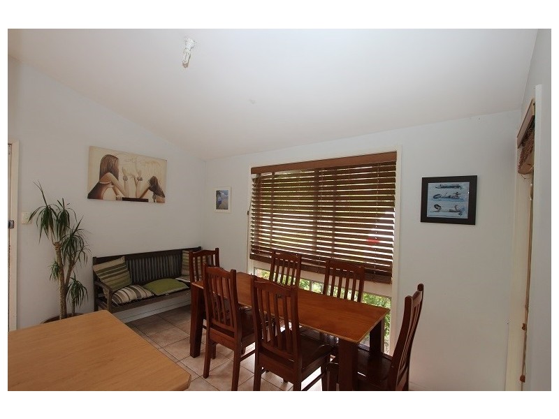 4 CUDGEE Close, Green Point NSW 2251