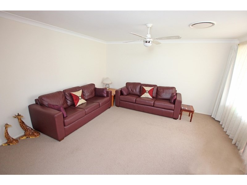 10 Sandpiper Place, Green Point NSW 2251