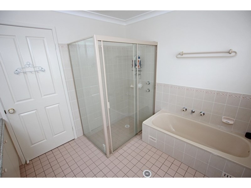 10 Sandpiper Place, Green Point NSW 2251