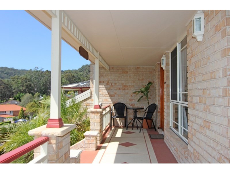 11 Mount Place, Green Point NSW 2251