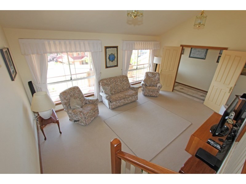 11 Mount Place, Green Point NSW 2251