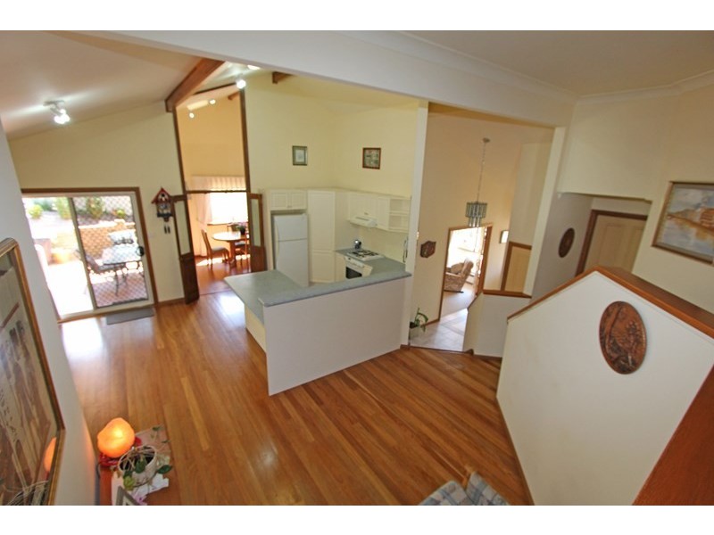 11 Mount Place, Green Point NSW 2251