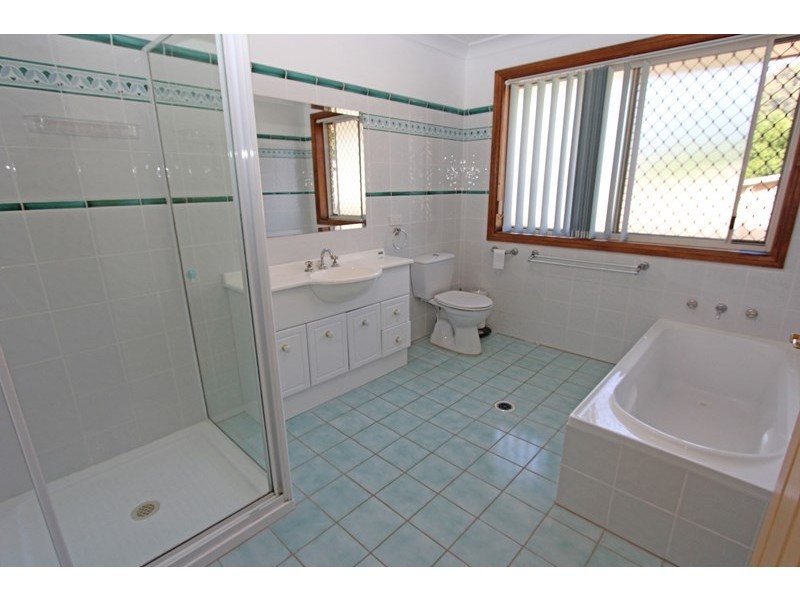 11 Mount Place, Green Point NSW 2251