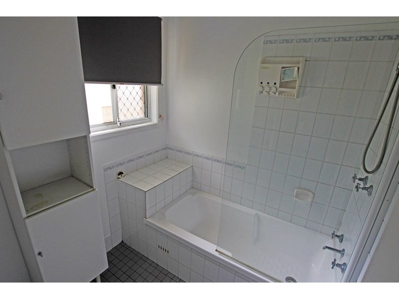 10 Ernest Street, Green Point NSW 2251