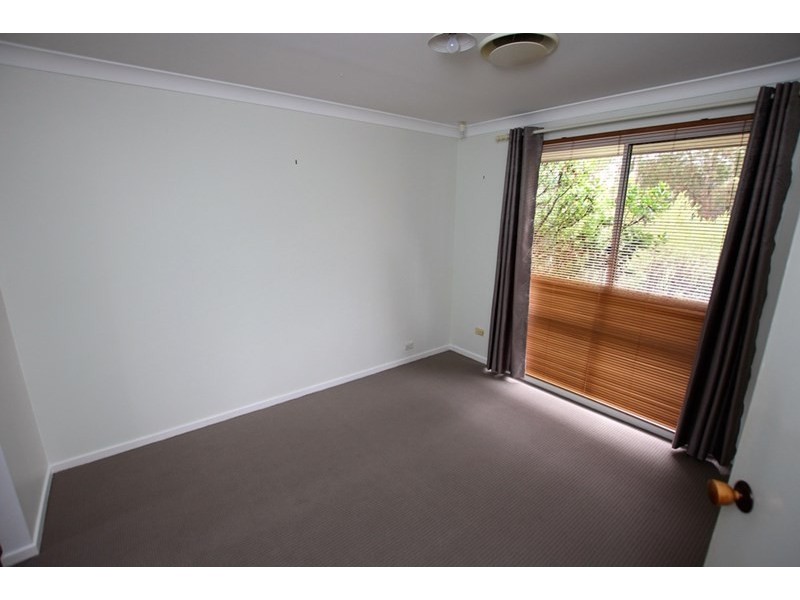 10 Ernest Street, Green Point NSW 2251