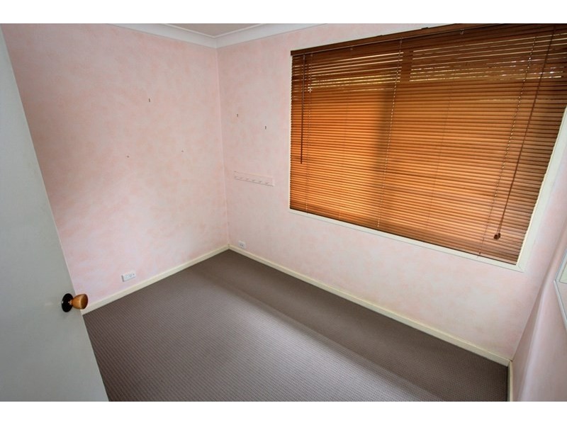 10 Ernest Street, Green Point NSW 2251