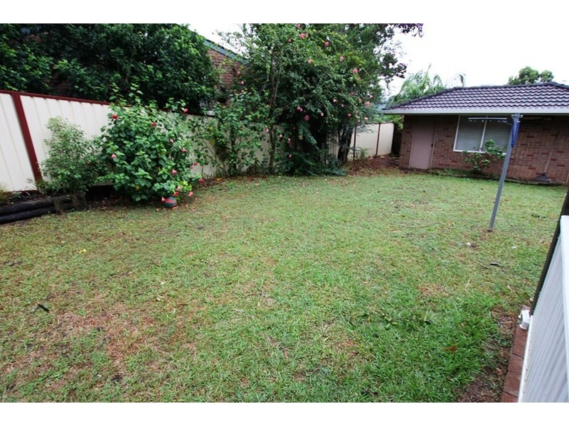 10 Ernest Street, Green Point NSW 2251