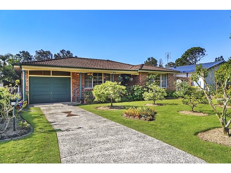 67 Bayline Drive, Point Clare NSW 2250