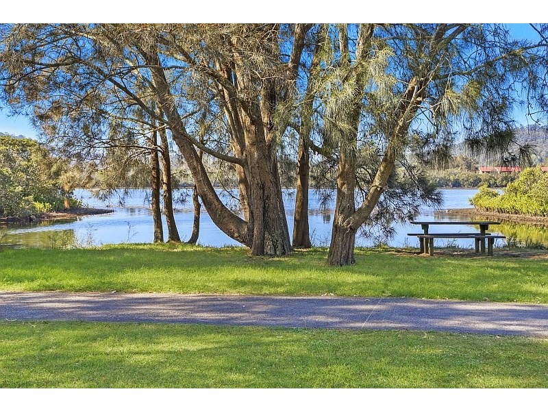 67 Bayline Drive, Point Clare NSW 2250