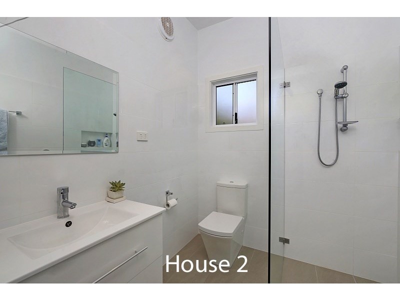 249A Avoca Drive, Green Point NSW 2251