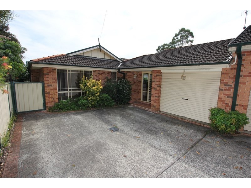 2/235 Avoca Drive, Green Point NSW 2251