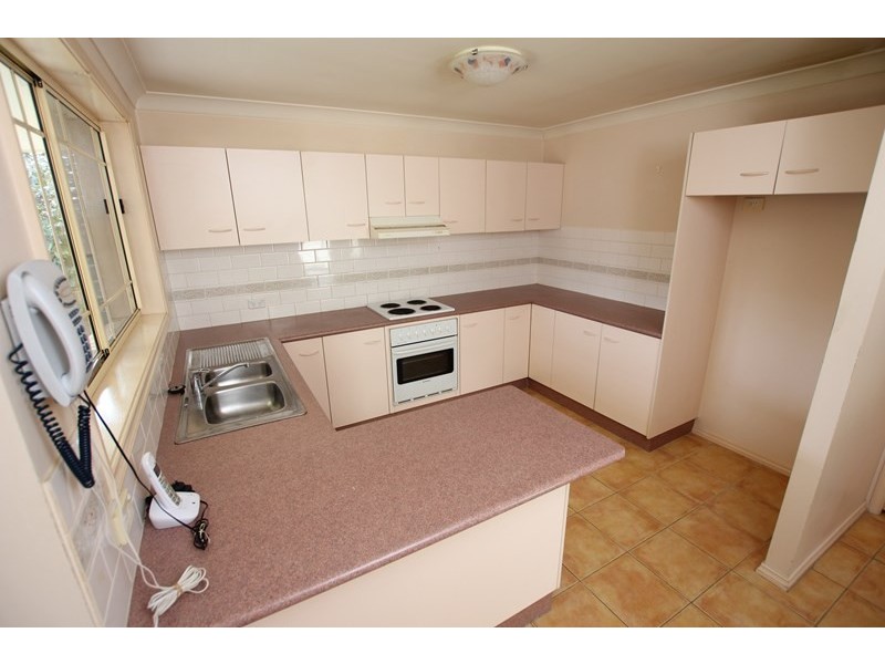 2/235 Avoca Drive, Green Point NSW 2251