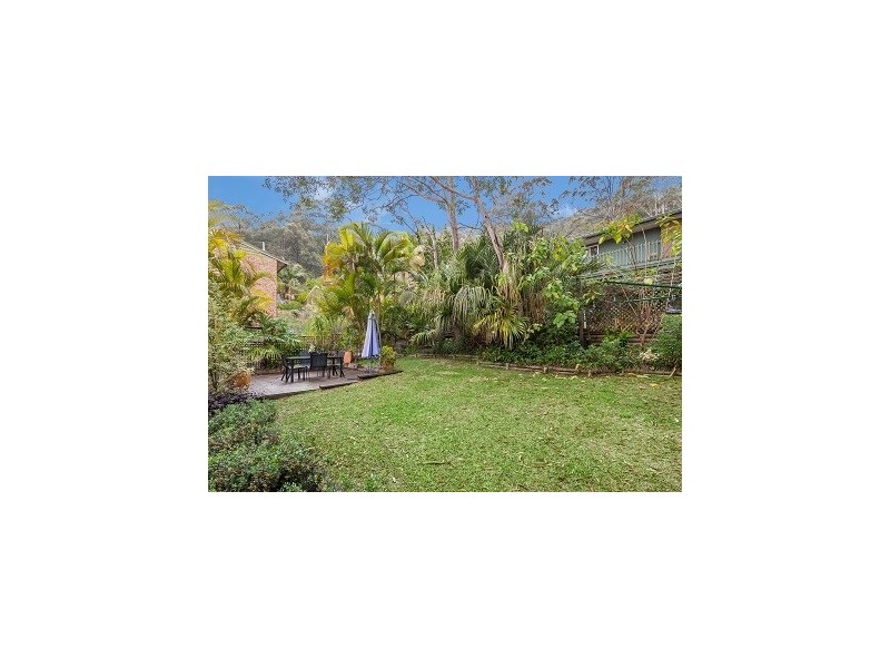 9 Redgrove Street, Green Point NSW 2251